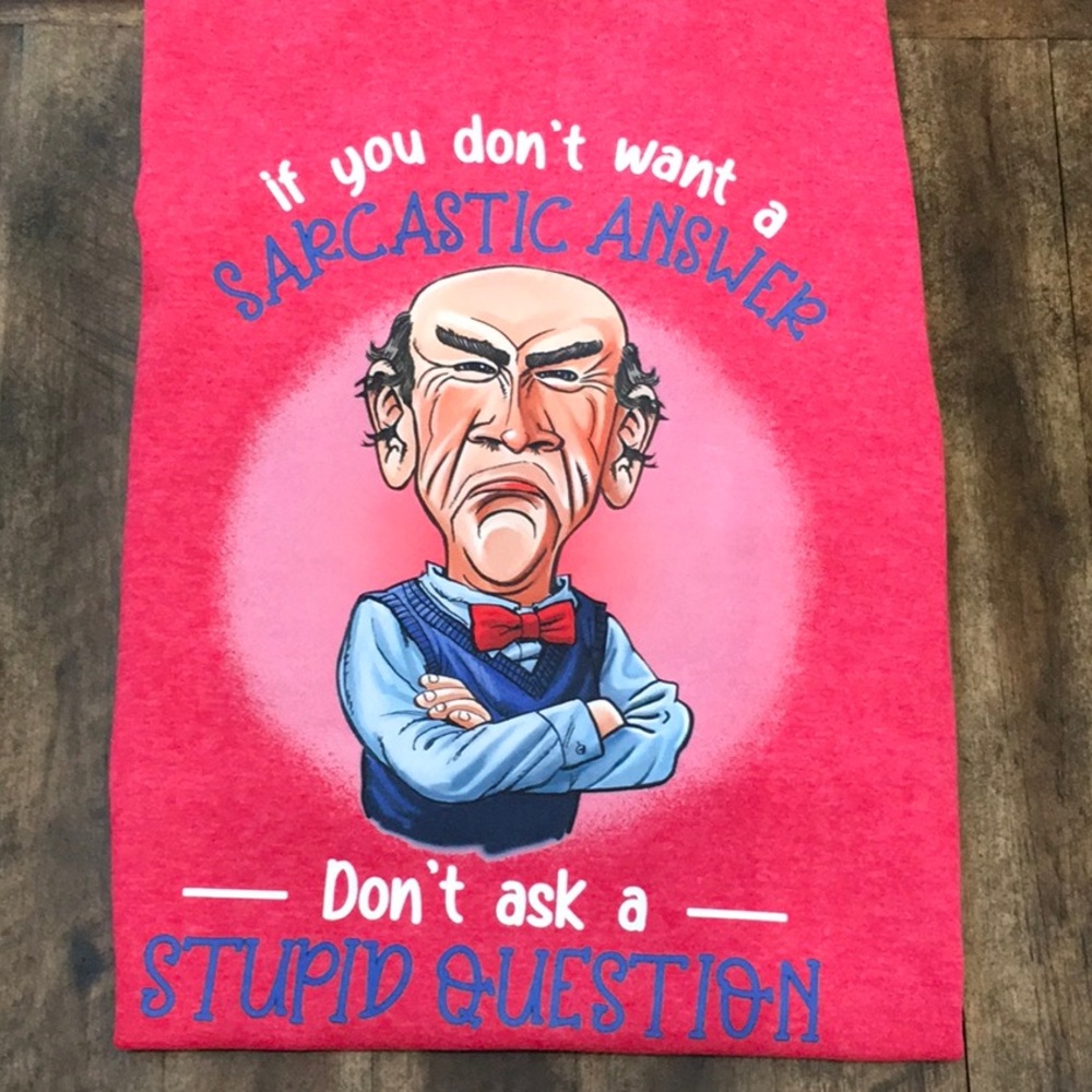 Red Graphic T-Shirt with Sarcastic Print Funny Old Man Size Large Red Blue White